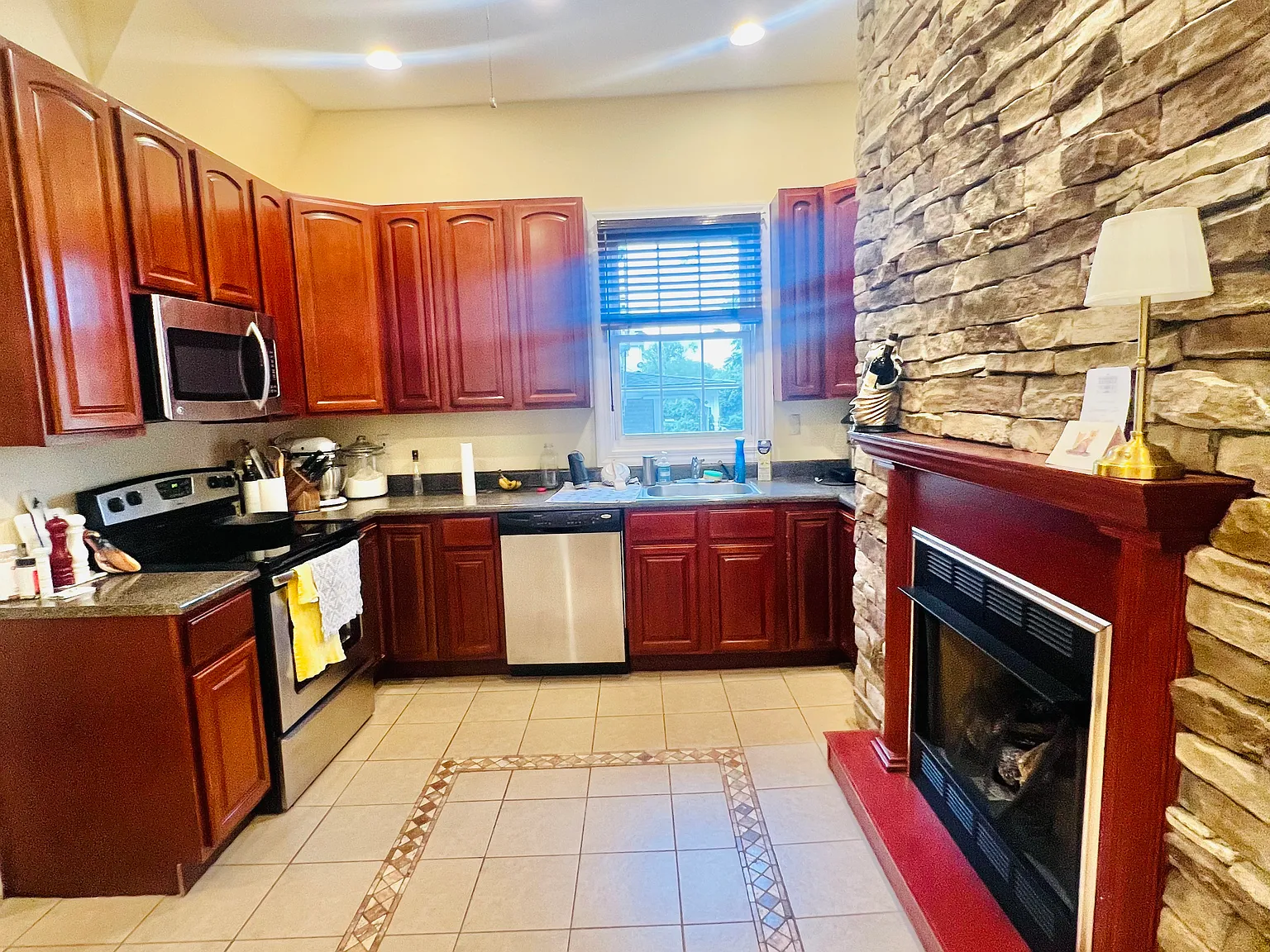 2 bed, $2,900 — Photo 2