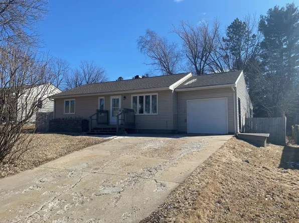 214 Guilford Rd, Hoyt Lakes, MN 55750