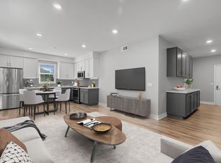 18535 Burbank Blvd #204, Tarzana, CA 91356