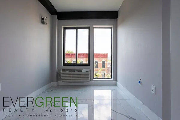 Rented by Evergreen Apartments BK | media 3
