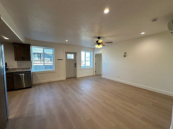2nd image of 384 N Barlow Ct