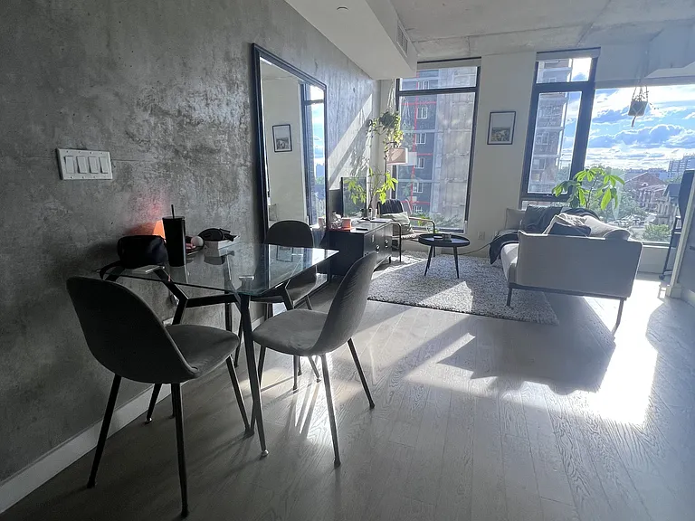 111 Bathurst St #403 — Photo 8