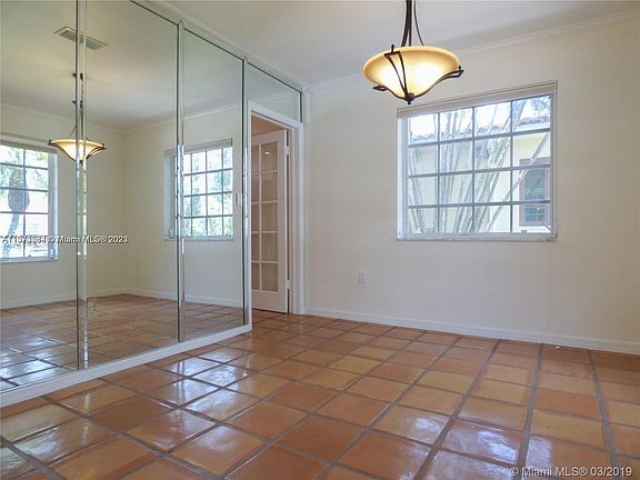 3rd image of 624 Majorca Ave