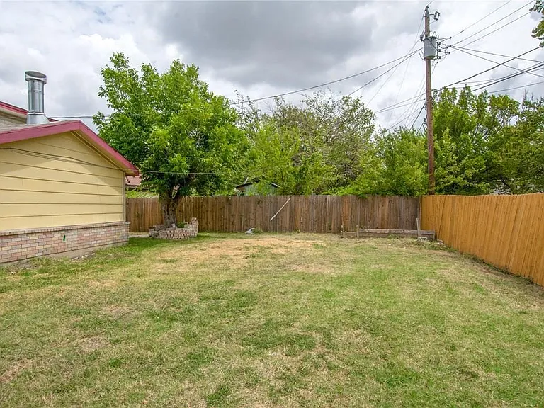 2310 Ridgedale Dr — Photo 20