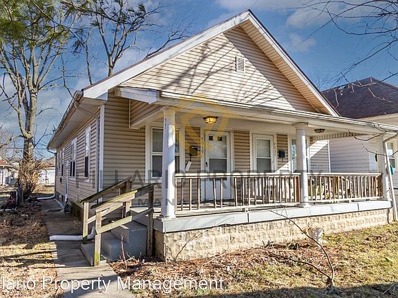 2nd image of 4039 Boulevard Pl