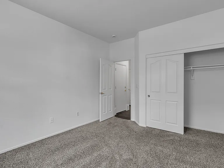 4468 Lobero Ave — Photo 15