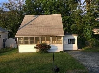 32 Guild Ave, Warwick, RI 02889