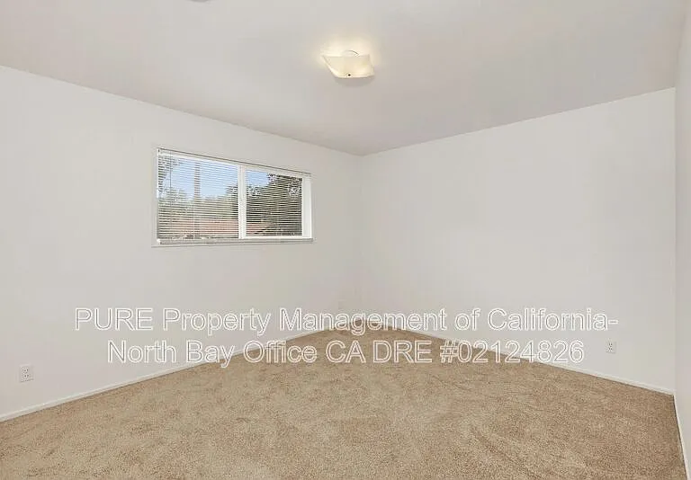 1040 S Cloverdale Blvd — Photo 18