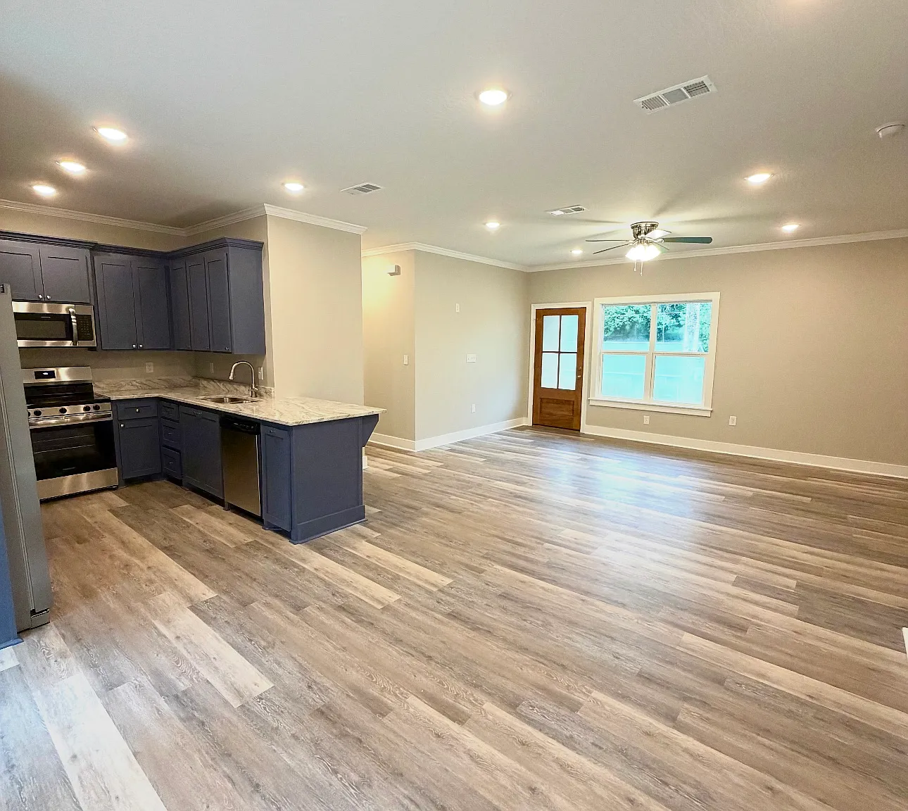 4 bed, 1455 sqft, $1,850 — Photo 2