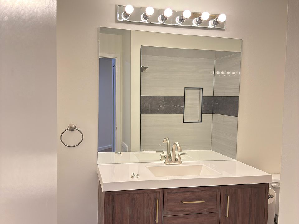 6619 Ridgefield Cir Apt 104, photo 9
