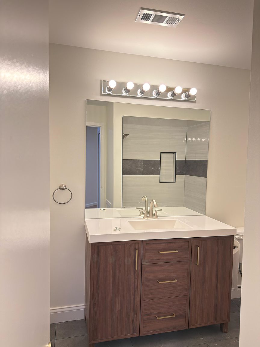 6619 Ridgefield Cir Apt 104, photo 9