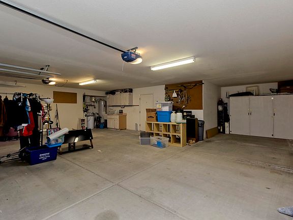 5th image of 3353 Jamaica Blvd S