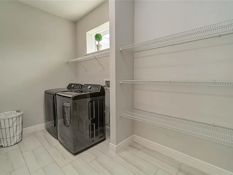 265 Annapolis Ln — Photo 29