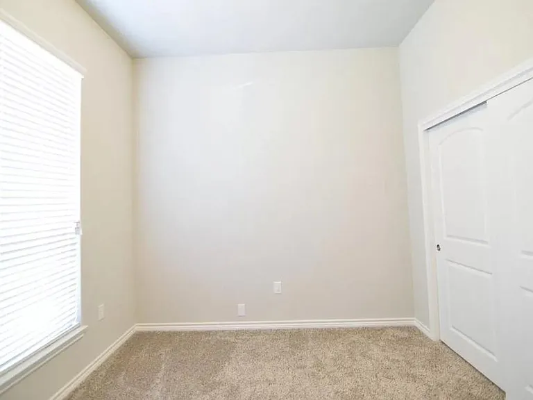 1311 Westwood Hills Blvd — Photo 11