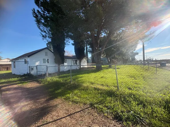 4633 Arboga Rd, Olivehurst, CA 95961