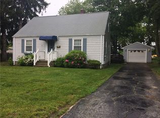 116 Hiawatha St, Warwick, RI 02888
