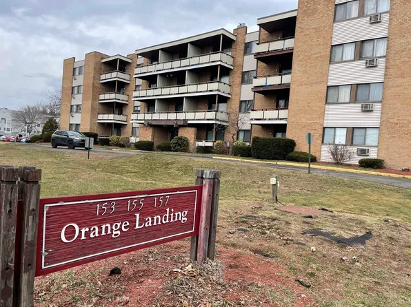 155 Bull Hill Lane APT 215, West Haven, CT 06516
