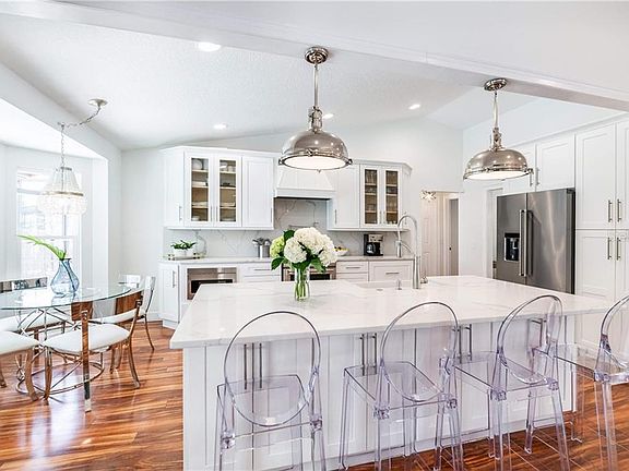 5th image of 5761 Tamarack Dr