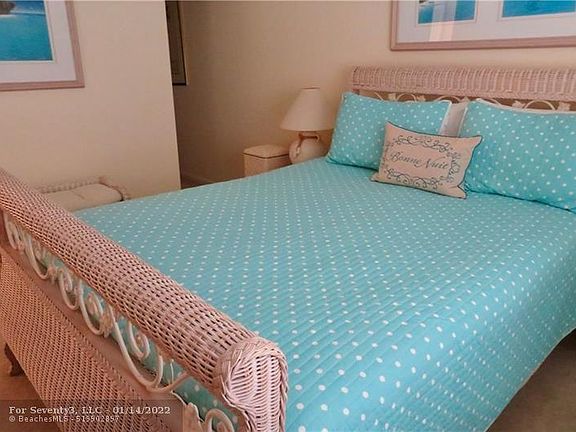 5th image of 160 Cypress Club Dr APT 613