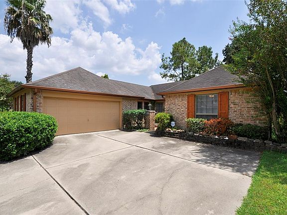 2nd image of 15423 Monte Vista Dr