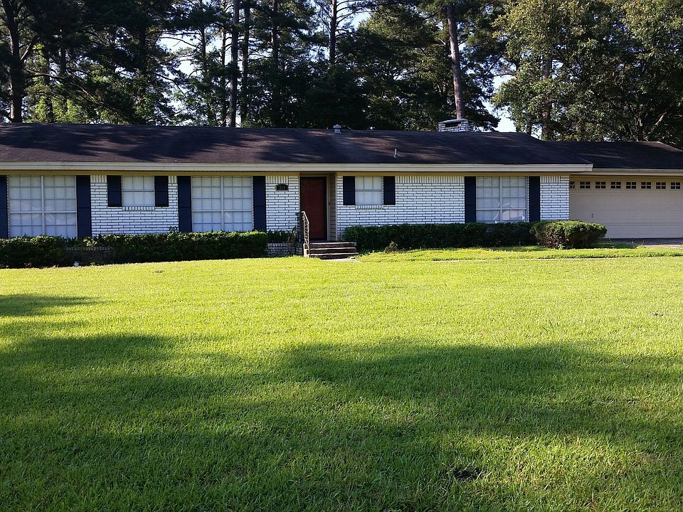 1st image of 318 Trailwood Cir