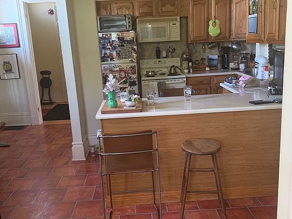 3rd image of 15 W McMillan St