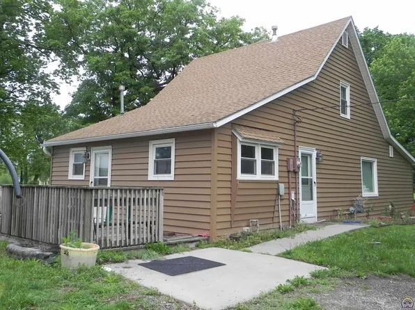 105 E Webster St, Louisville, KS 66547