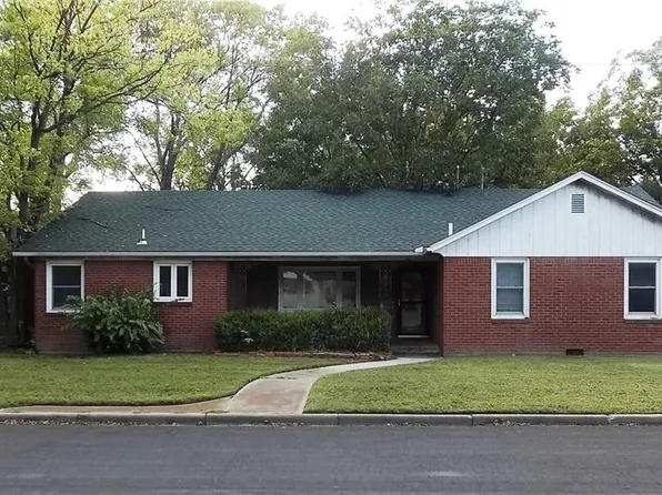 5 S Larson Ave, Chanute, KS 66720