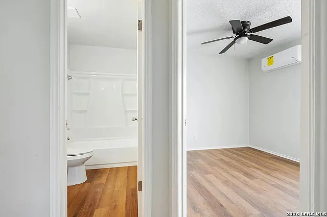 131 Elsie Ave #301 — Photo 5