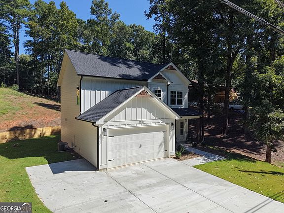 2nd image of 3035 Hamilton Rd