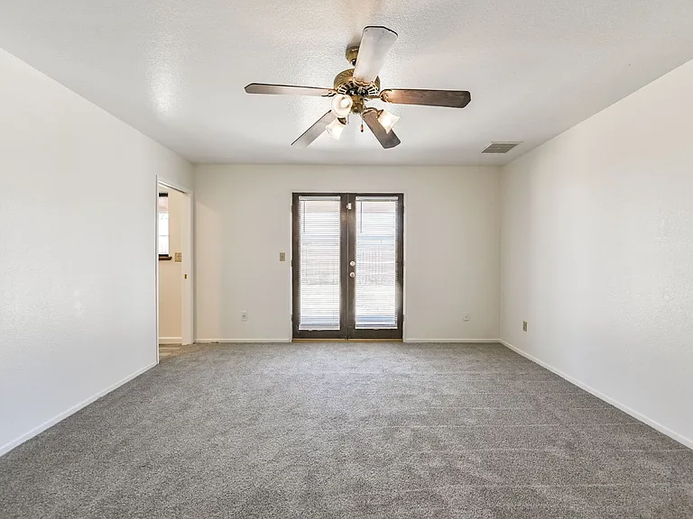 315 Reese St — Photo 26