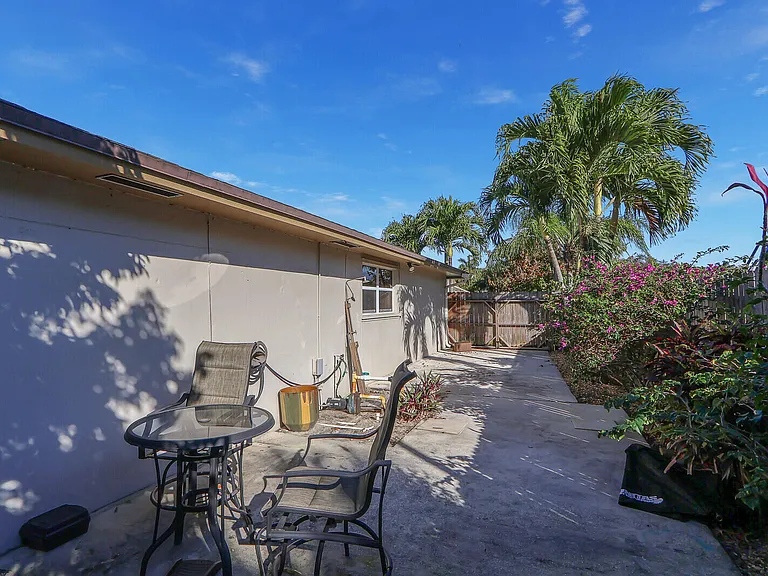 5140 Laird Ln — Photo 43