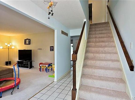 3rd image of 5502 Seabridge Ct