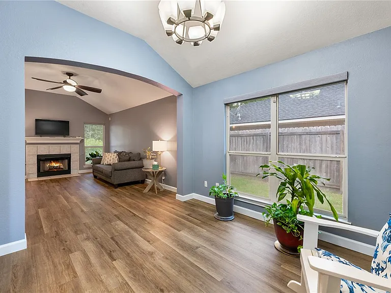 2805 Muirwood Ct — Photo 2