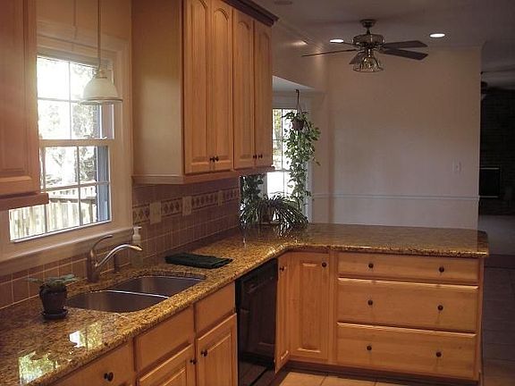 Kitchen with Granite