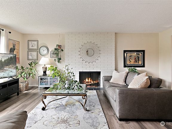 5th image of 7036 5th Avenue SE