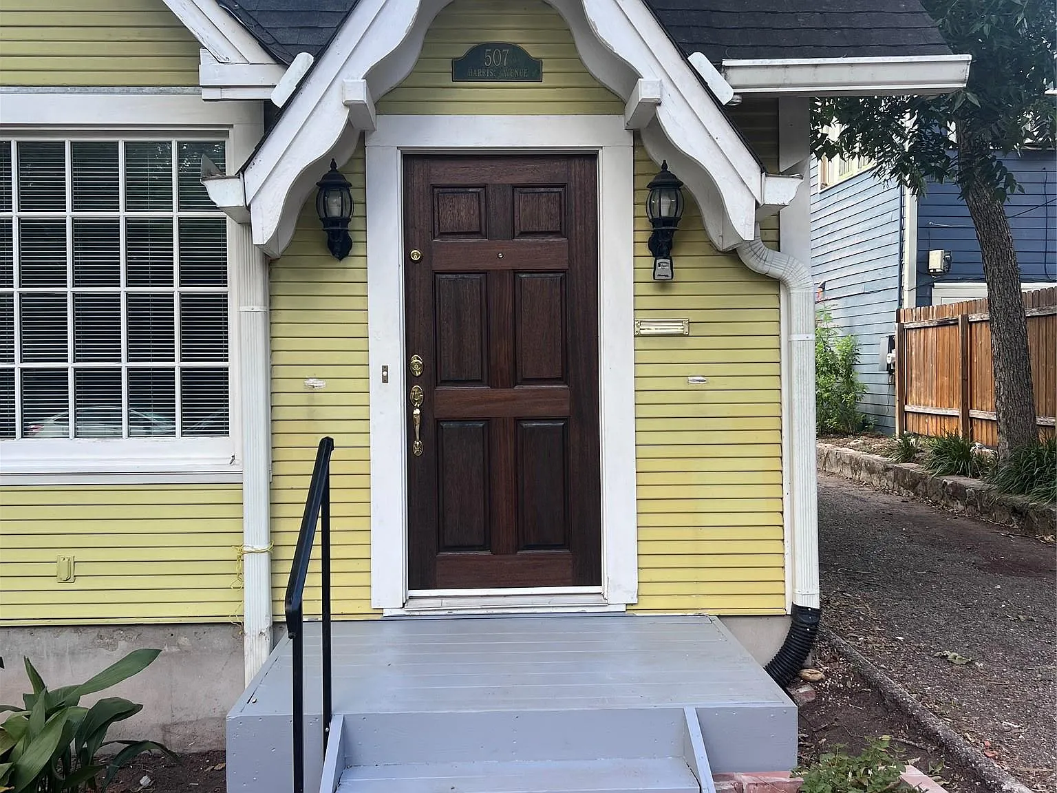 2 bed, 2.0 bath, 1664 sqft, $3,000 — Photo 3