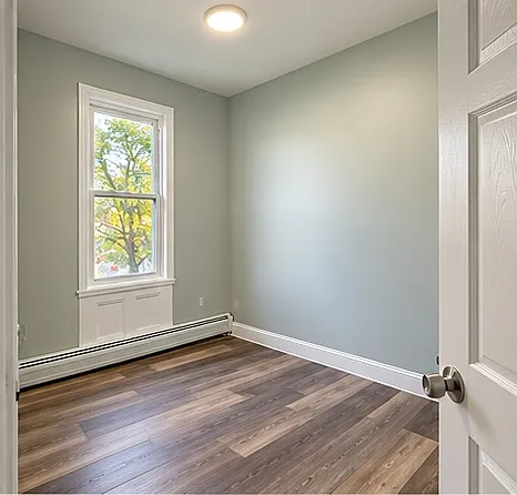 3 bed, 900 sqft, $2,600 — Photo 4