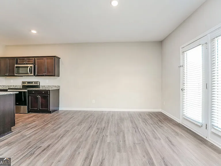 3735 Newbury Place Dr — Photo 7