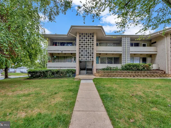 110 Birch St APT B2, Falls Church, VA 22046
