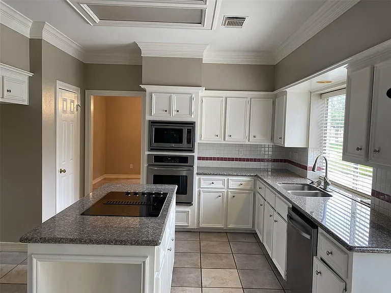 3207 Breckinridge Ct — Photo 11
