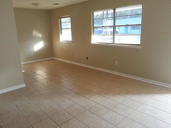 2nd image of 223 Woodland Cir