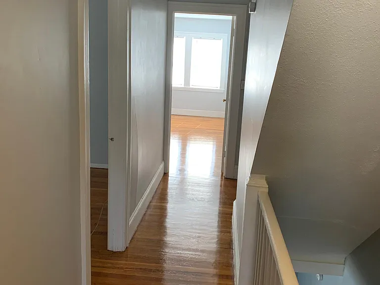 6 Washington Ave — Photo 6