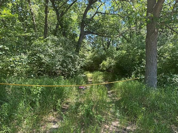 3rd image of 6652 Champagne Rd