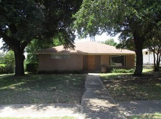 2404 Southwood Dr, Dallas, TX 75233