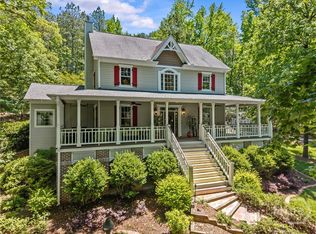 1660 Maple Ridge Dr, Loganville, GA 30052