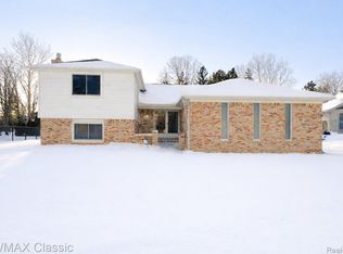 48765 Ben Franklin Dr, Shelby Township, MI 48315