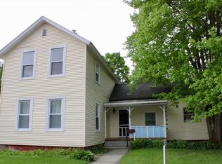 28 River St, Erving, MA 01344