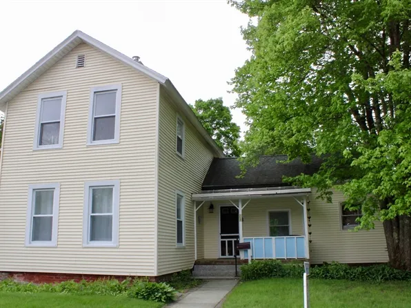 28 River St, Erving, MA 01344