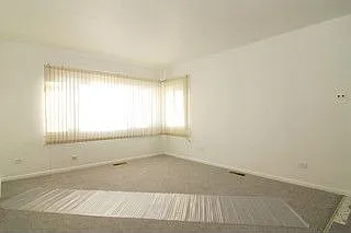 17057 Oakwood Ave photo 1